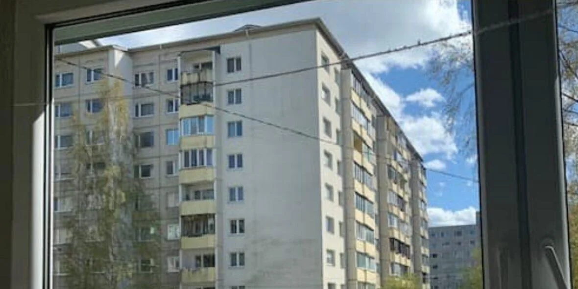 После: Мытьё окон. Разводы и налёт на стекле